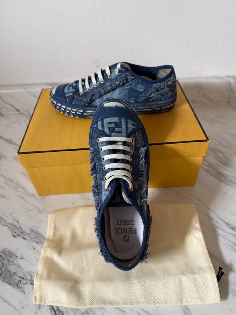 Fendi Frayed Denim FF Logo Low-Top Sneakers - Navy Blue Sz 39 full set